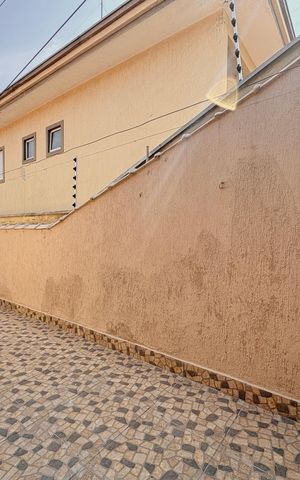 Casa para alugar com 200m², 3 quartos e 3 vagas Casa para alugar com 200m², 3 quartos e 3 vagasQuintal