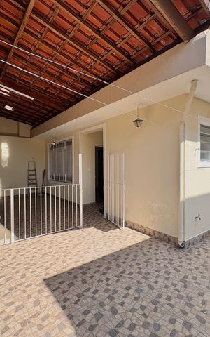 Casa para alugar com 200m², 3 quartos e 3 vagas Casa para alugar com 200m², 3 quartos e 3 vagasQuintal
