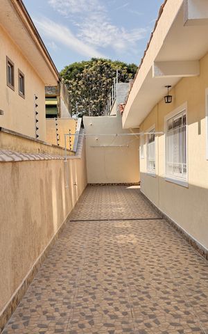 Casa para alugar com 200m², 3 quartos e 3 vagas Casa para alugar com 200m², 3 quartos e 3 vagasQuintal