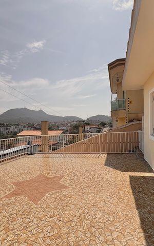 Casa para alugar com 200m², 3 quartos e 3 vagas Casa para alugar com 200m², 3 quartos e 3 vagasQuintal
