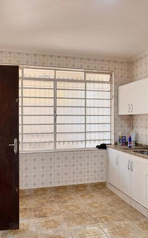 Casa para alugar com 200m², 3 quartos e 3 vagas Casa para alugar com 200m², 3 quartos e 3 vagasCozinha