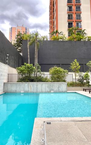 Apartamento à venda com 143m², 2 quartos e 2 vagas Apartamento à venda com 143m², 2 quartos e 2 vagasÁrea comum - Piscina