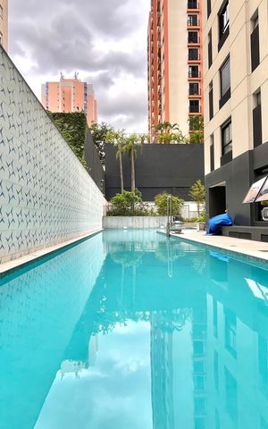 Apartamento à venda com 143m², 2 quartos e 2 vagas Apartamento à venda com 143m², 2 quartos e 2 vagasÁrea comum - Piscina