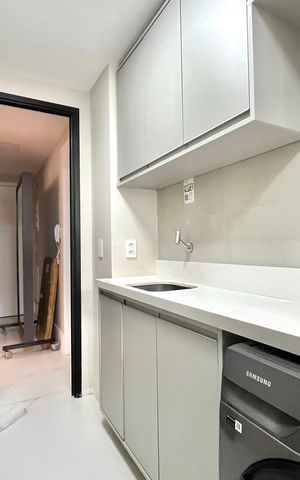 Apartamento à venda com 143m², 2 quartos e 2 vagas Apartamento à venda com 143m², 2 quartos e 2 vagasÁrea de Serviço