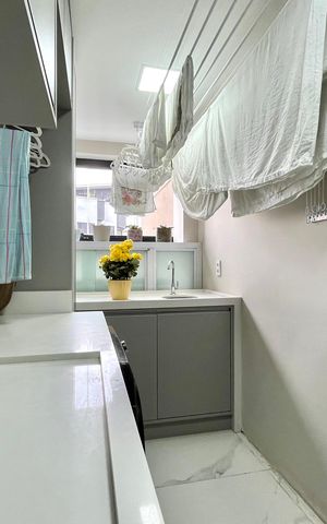 Apartamento à venda com 143m², 2 quartos e 2 vagas Apartamento à venda com 143m², 2 quartos e 2 vagasÁrea de Serviço