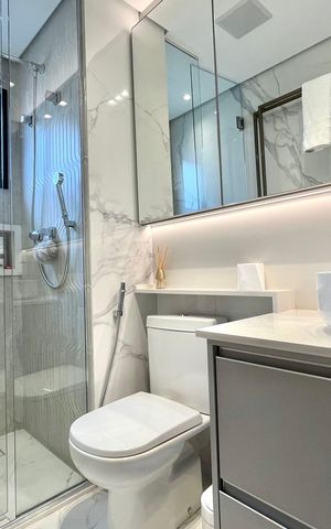 Apartamento à venda com 143m², 2 quartos e 2 vagas Apartamento à venda com 143m², 2 quartos e 2 vagasBanheiro da Suíte 1