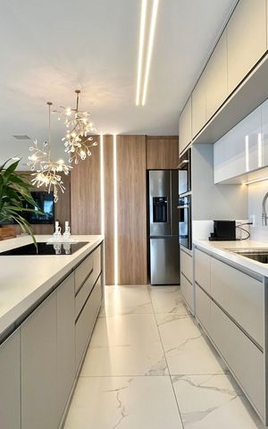 Apartamento à venda com 143m², 2 quartos e 2 vagas Apartamento à venda com 143m², 2 quartos e 2 vagasCozinha