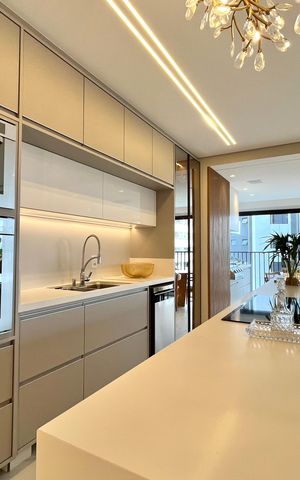 Apartamento à venda com 143m², 2 quartos e 2 vagas Apartamento à venda com 143m², 2 quartos e 2 vagasCozinha