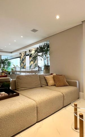 Apartamento à venda com 143m², 2 quartos e 2 vagas Apartamento à venda com 143m², 2 quartos e 2 vagasSala