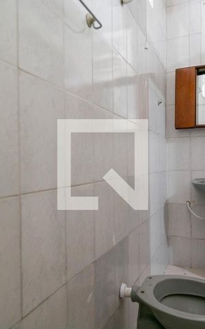 Casa para alugar com 70m², 2 quartos e sem vaga Casa para alugar com 70m², 2 quartos e sem vagaBanheiro