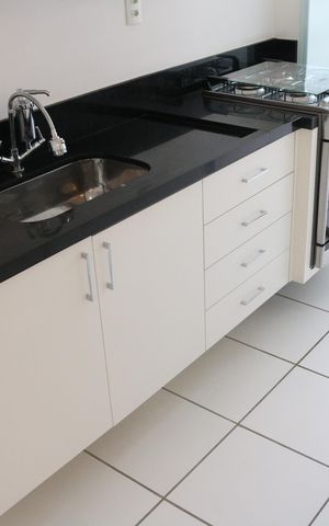 Apartamento à venda com 70m², 2 quartos e 2 vagasCozinha