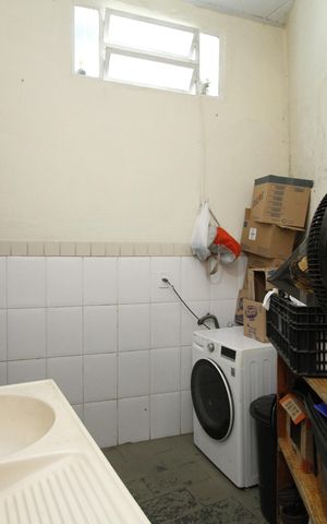 Casa à venda com 97m², 3 quartos e 1 vagaÁrea de Serviço