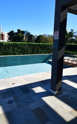 Apartamento à venda com 80m², 2 quartos e 3 vagasÁrea comum - Piscina