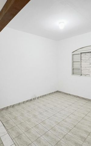Casa para alugar com 150m², 2 quartos e 2 vagas Casa para alugar com 150m², 2 quartos e 2 vagasSala