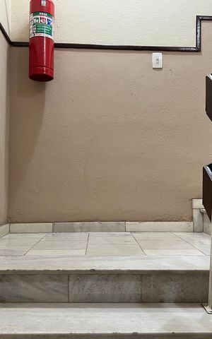Apartamento para alugar com 79m², 2 quartos e 1 vaga Apartamento para alugar com 79m², 2 quartos e 1 vagaÁrea comum - escadas