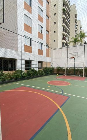 Apartamento para alugar com 142m², 4 quartos e 3 vagas