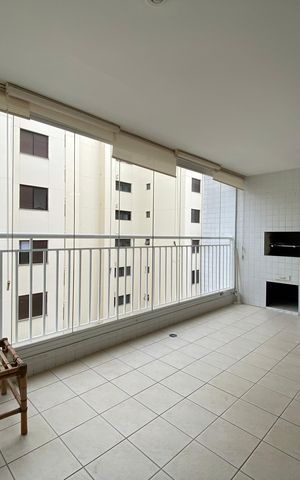 Apartamento para alugar com 142m², 4 quartos e 3 vagas