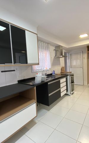 Apartamento para alugar com 142m², 4 quartos e 3 vagas