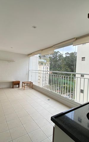 Apartamento para alugar com 142m², 4 quartos e 3 vagas