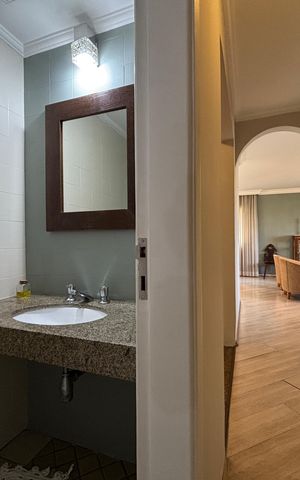 Apartamento à venda com 185m², 4 quartos e 3 vagas Apartamento à venda com 185m², 4 quartos e 3 vagasLavabo