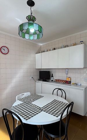 Apartamento à venda com 185m², 4 quartos e 3 vagas Apartamento à venda com 185m², 4 quartos e 3 vagasAntecozinha