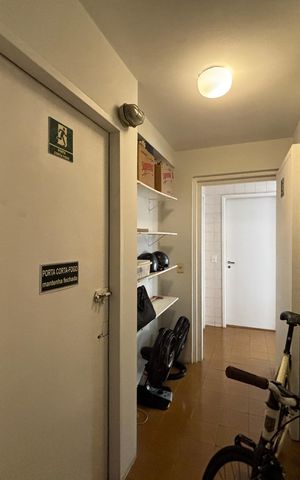 Apartamento à venda com 185m², 4 quartos e 3 vagas Apartamento à venda com 185m², 4 quartos e 3 vagasServiço