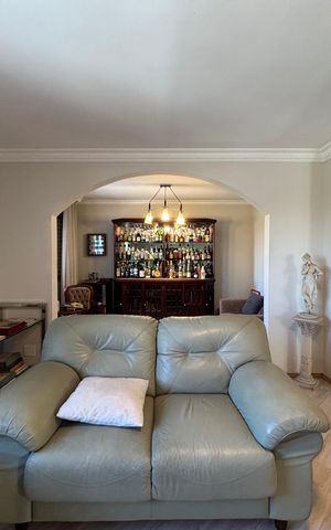 Apartamento à venda com 185m², 4 quartos e 3 vagas Apartamento à venda com 185m², 4 quartos e 3 vagasSala