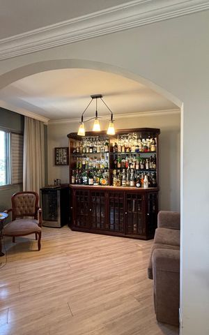 Apartamento à venda com 185m², 4 quartos e 3 vagas Apartamento à venda com 185m², 4 quartos e 3 vagasAntessala