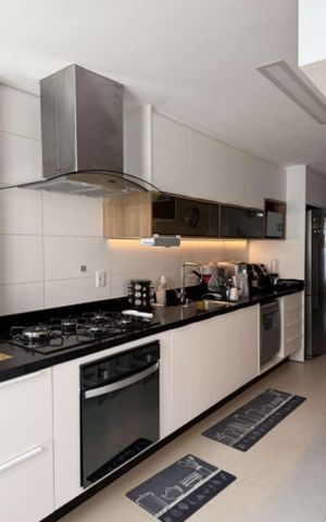 Apartamento à venda com 175m², 4 quartos e 3 vagas Apartamento à venda com 175m², 4 quartos e 3 vagasCozinha