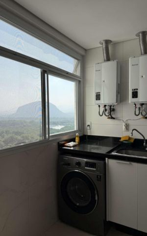 Apartamento à venda com 175m², 4 quartos e 3 vagas Apartamento à venda com 175m², 4 quartos e 3 vagasÁrea de serviço