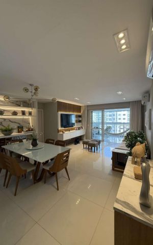 Apartamento à venda com 175m², 4 quartos e 3 vagas Apartamento à venda com 175m², 4 quartos e 3 vagasSala