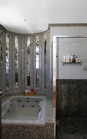Apartamento à venda com 162m², 4 quartos e 2 vagasBanheiro da Suíte