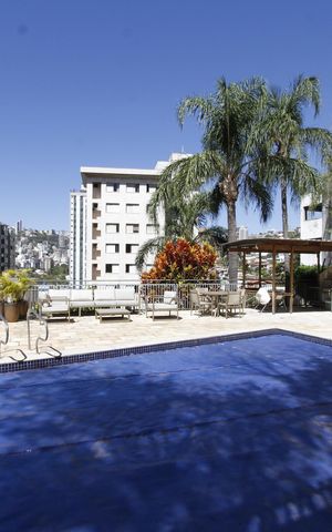 Apartamento à venda com 162m², 4 quartos e 2 vagasÁrea comum - Piscina