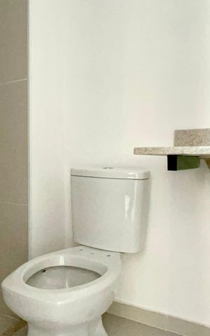 Apartamento à venda com 56m², 2 quartos e 1 vaga Apartamento à venda com 56m², 2 quartos e 1 vagaBanheiro