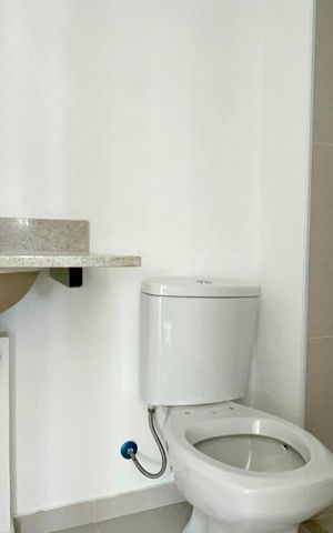 Apartamento à venda com 56m², 2 quartos e 1 vaga Apartamento à venda com 56m², 2 quartos e 1 vagaBanheiro
