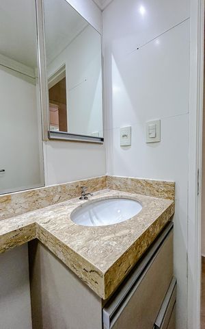 Apartamento para alugar com 60m², 2 quartos e sem vagaBanheiro