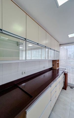 Apartamento para alugar com 60m², 2 quartos e sem vagaCozinha e Área de Serviço