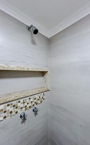 Apartamento para alugar com 60m², 2 quartos e sem vagaBanheiro da Suíte