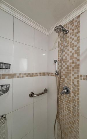 Apartamento à venda com 71m², 2 quartos e 1 vaga Apartamento à venda com 71m², 2 quartos e 1 vagaBanheiro