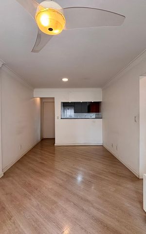 Apartamento à venda com 71m², 2 quartos e 1 vaga Apartamento à venda com 71m², 2 quartos e 1 vagaSala