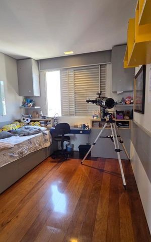 Apartamento à venda com 160m², 4 quartos e 2 vagas