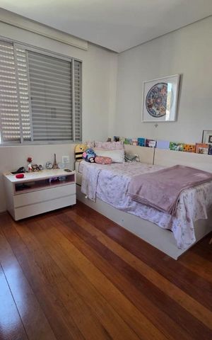 Apartamento à venda com 160m², 4 quartos e 2 vagas