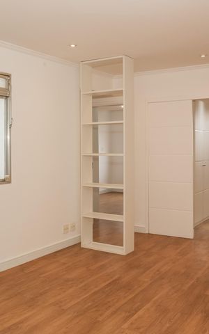Apartamento à venda com 82m², 2 quartos e 1 vaga Apartamento à venda com 82m², 2 quartos e 1 vagaSala