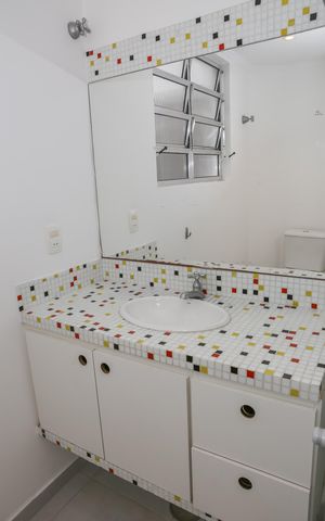 Apartamento à venda com 82m², 2 quartos e 1 vaga Apartamento à venda com 82m², 2 quartos e 1 vagaBanheiro