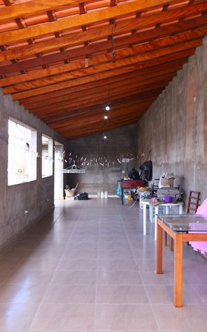 Casa à venda com 100m², 3 quartos e 2 vagasSalão
