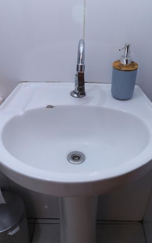 Casa à venda com 100m², 3 quartos e 2 vagasBanheiro 1