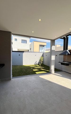 Casa de condomínio à venda com 150m², 3 quartos e 2 vagas Casa de condomínio à venda com 150m², 3 quartos e 2 vagasÁrea externa