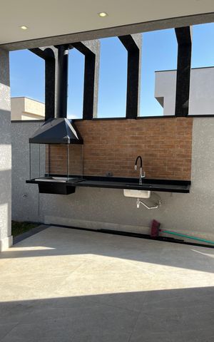 Casa de condomínio à venda com 150m², 3 quartos e 2 vagas Casa de condomínio à venda com 150m², 3 quartos e 2 vagasÁrea externa