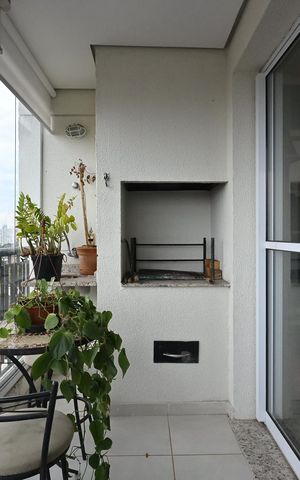 Apartamento à venda com 86m², 2 quartos e 2 vagasVaranda