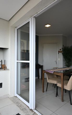 Apartamento à venda com 86m², 2 quartos e 2 vagasVaranda